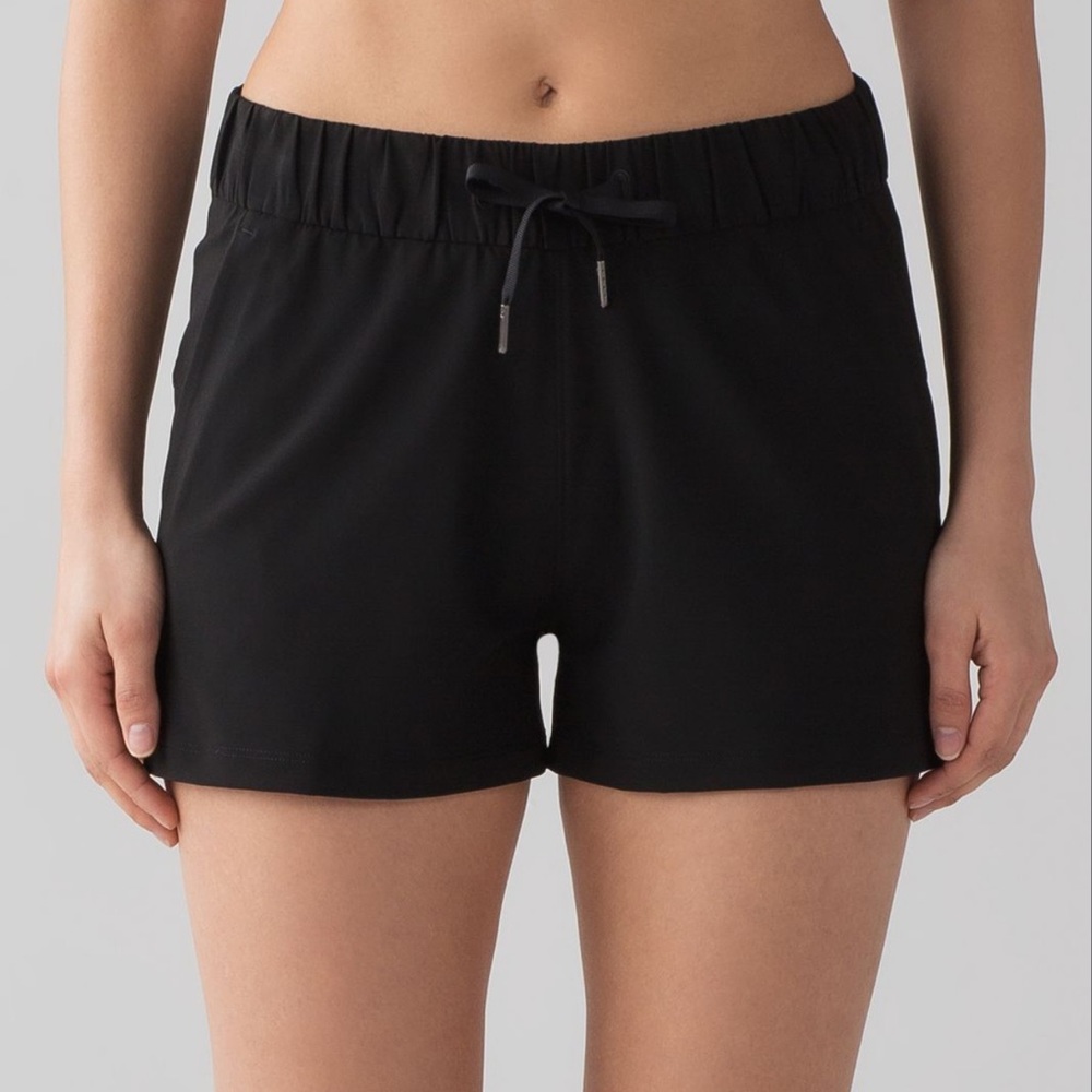 Lululemon on the fly short